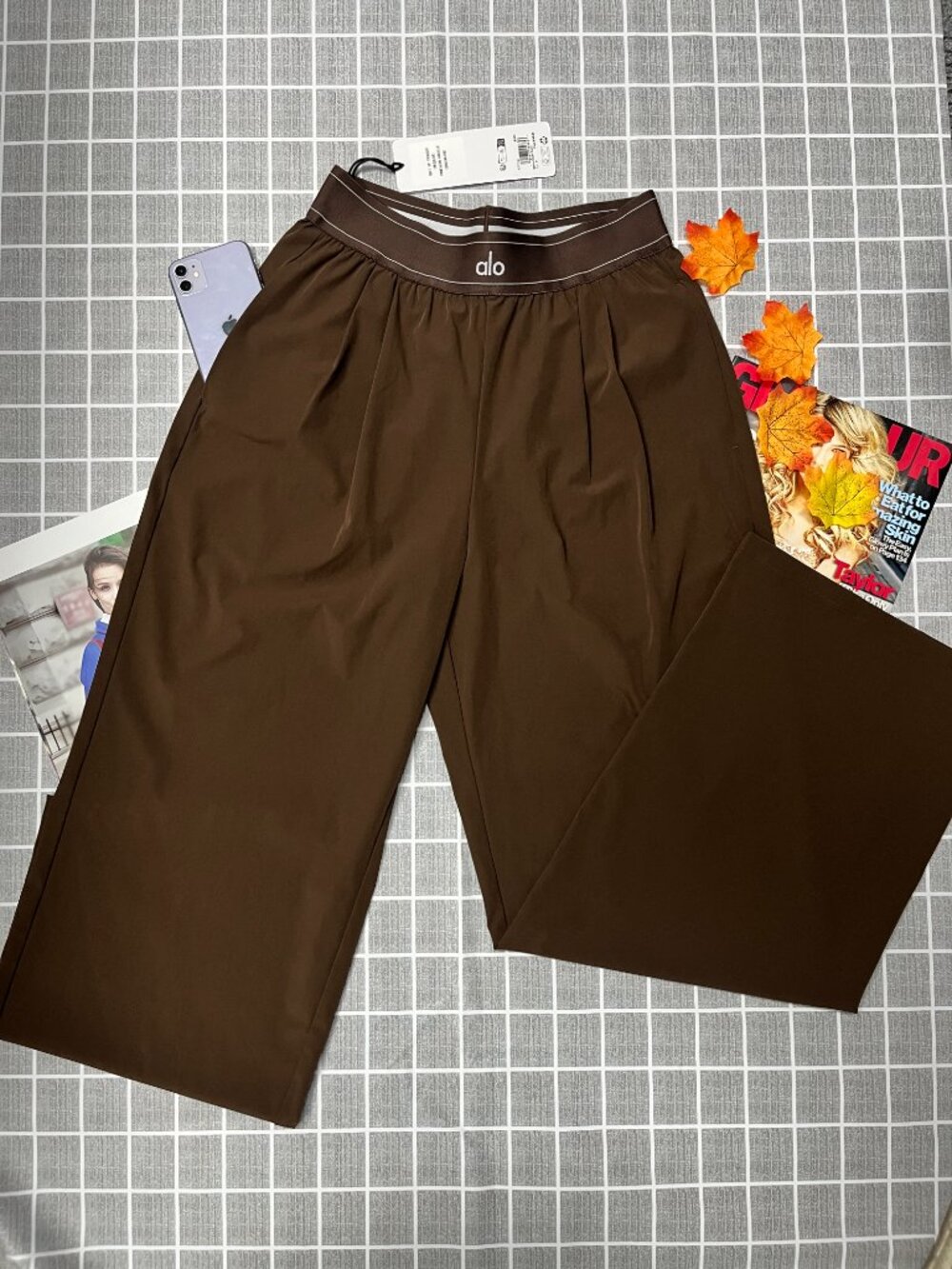 👢ALO Yoga Coffee Brown WideLeg Pants🤎 Experience the Perfect Fusion of Refined - Picture 2 of 7